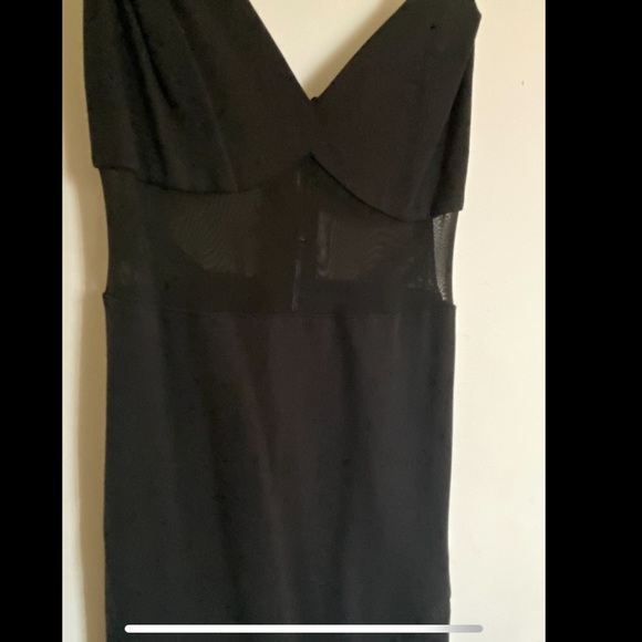 Mesh Under-bust Black Dress - Picture 2 of 4